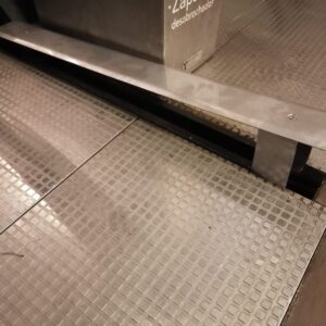 reparación escala eléctrica - obras técnicas